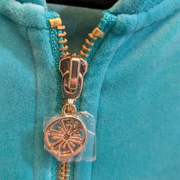 Lilly Pulitzer Teal Velour Jacket with Long Sleeves and Fitted Design - Picture 5 of 7